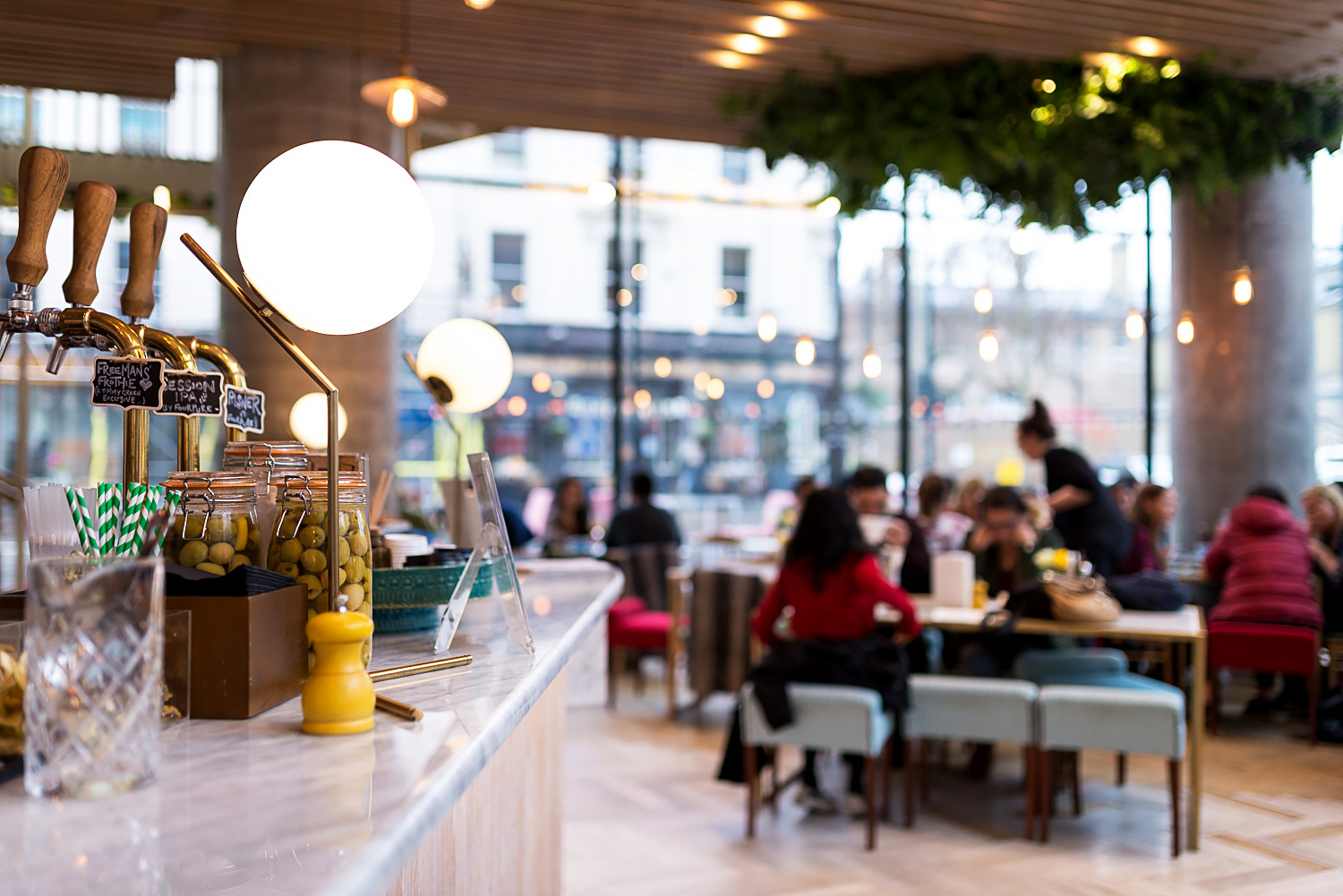 Coffee and Brunch at Timmy Green, Nova Victoria Mondomulia