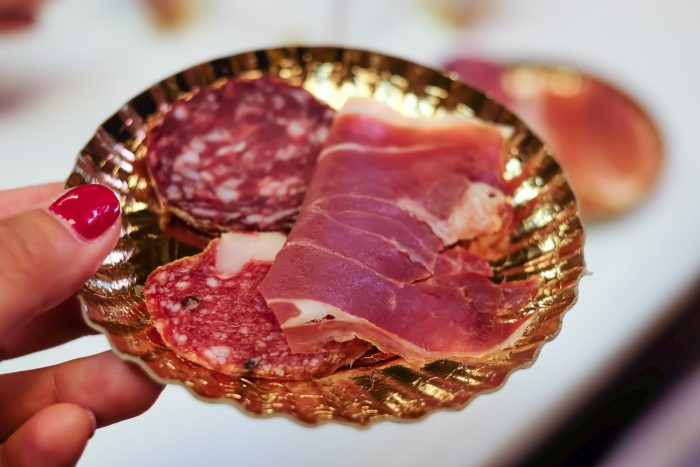 Testaccio Neighborhood Food and Market Tour in Rome with Devour Tours | Mondomulia