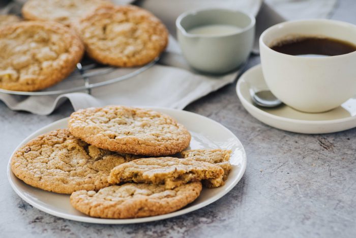 Thick and gooey halva and pistachio cookies | Mondomulia