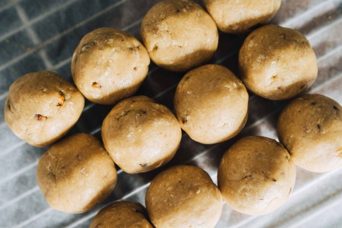 Thick and gooey halva and pistachio cookies | Mondomulia