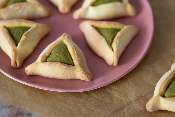 Jewish Hamantaschen Cookies with Pistachio Butter | Mondomulia