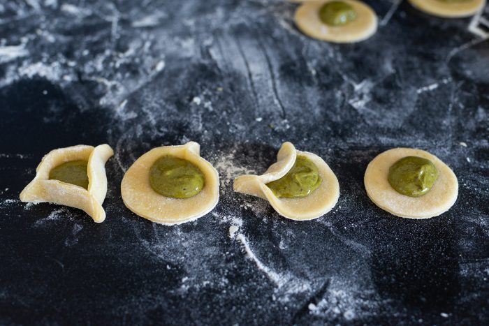 Jewish Hamantaschen Cookies with Pistachio Butter | Mondomulia