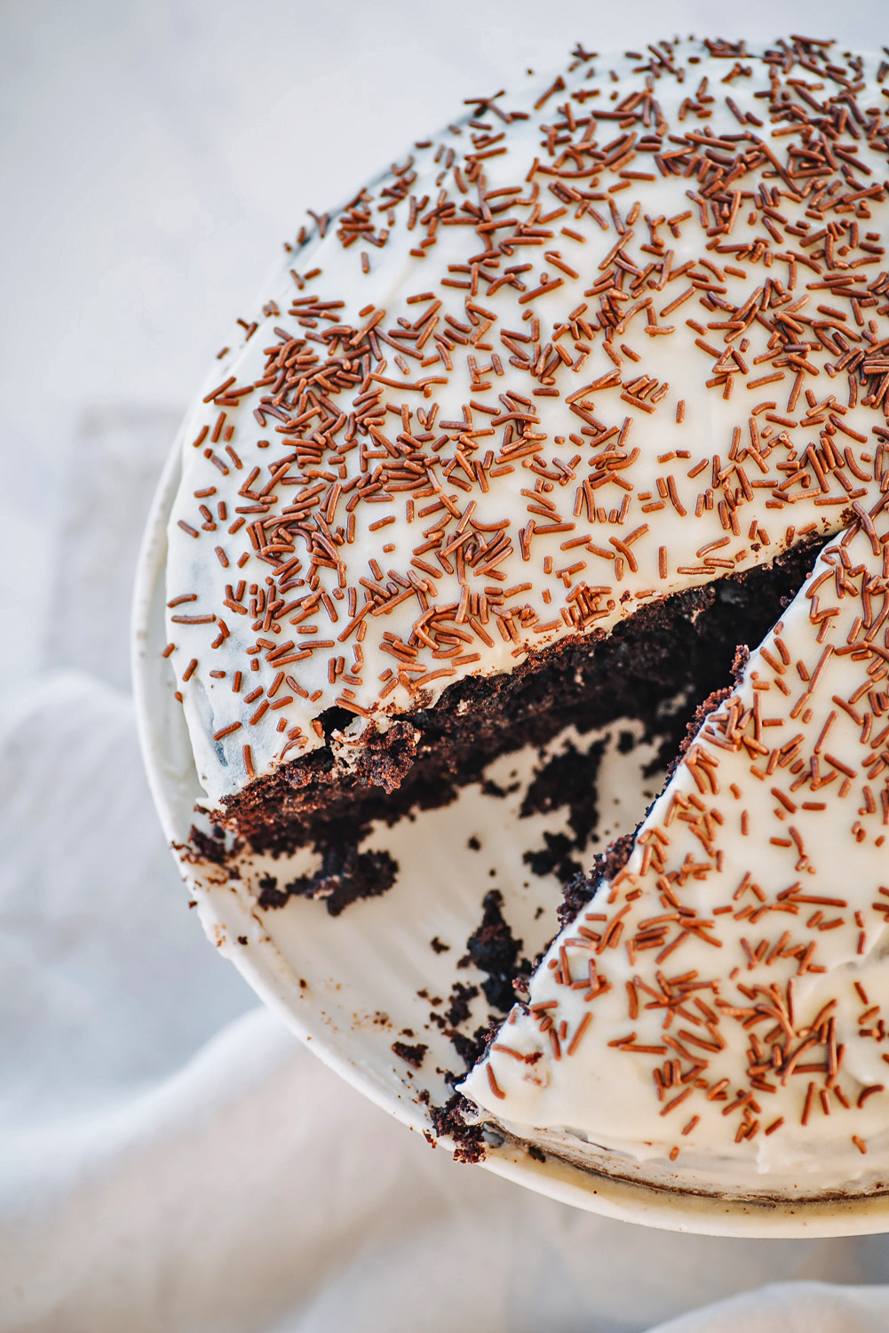 Chocolate Beetroot Cake with Buttercream Icing | Mondomulia