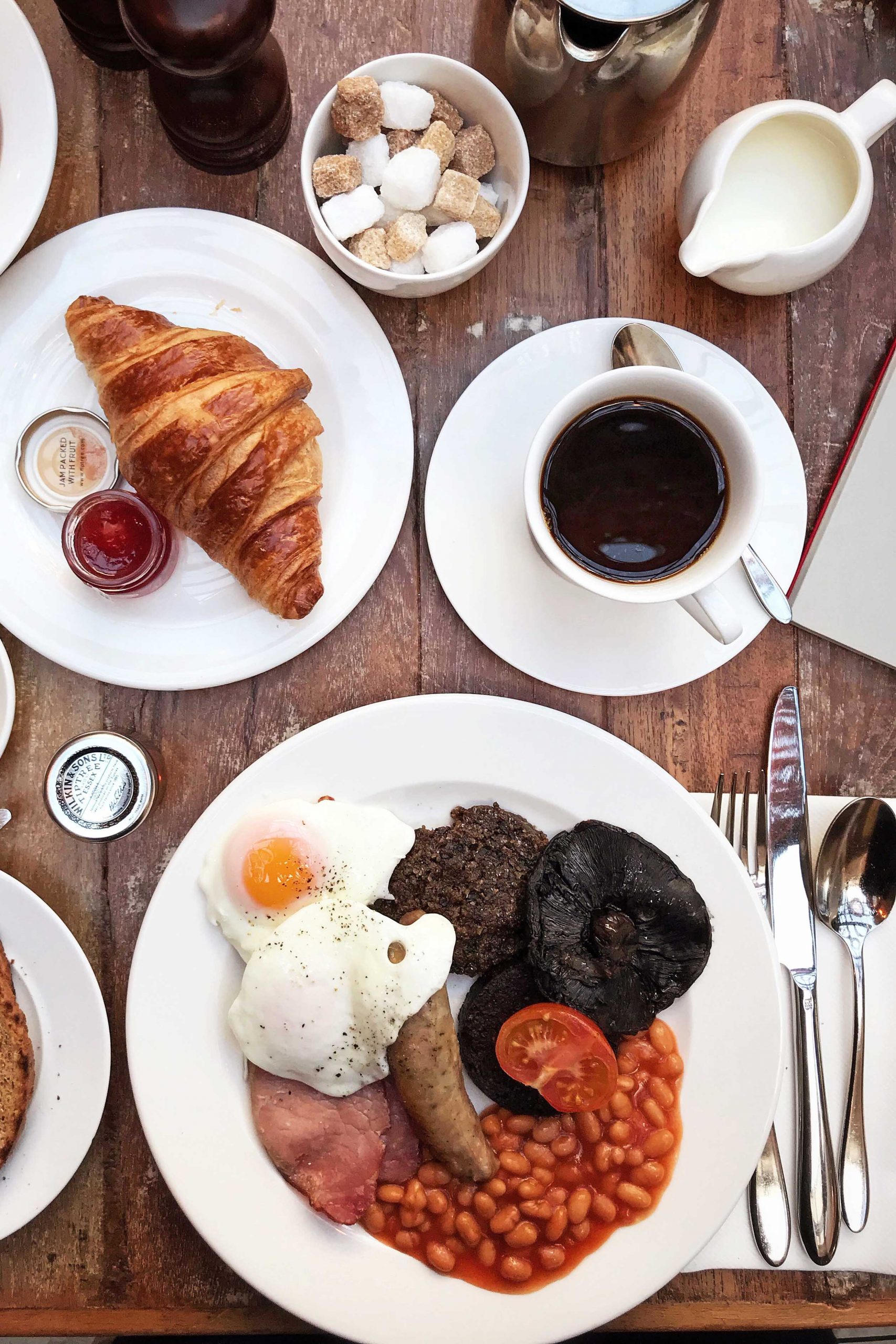 Full Scottish breakfast in Edinburgh