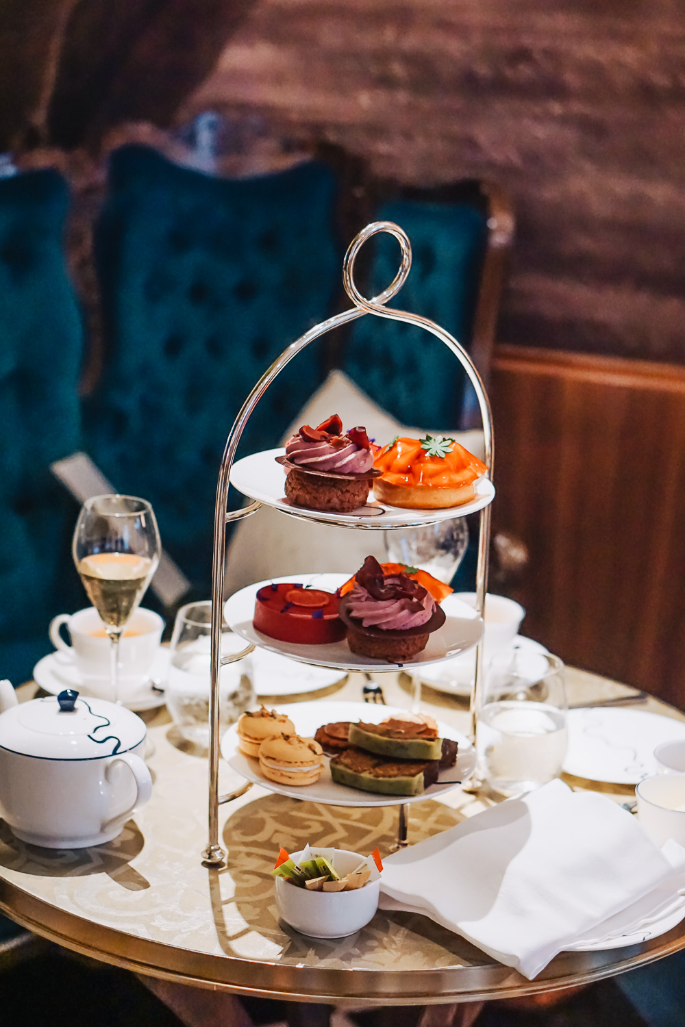 Bouquet de La Reine: Afternoon Tea with a twist at The Parlour, Great Scotland Yard Hotel, London