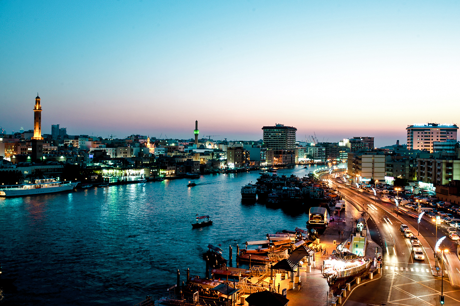 View-of-Old-Dubai-and-Dubai-Creek-at-Night-UAE.jpg