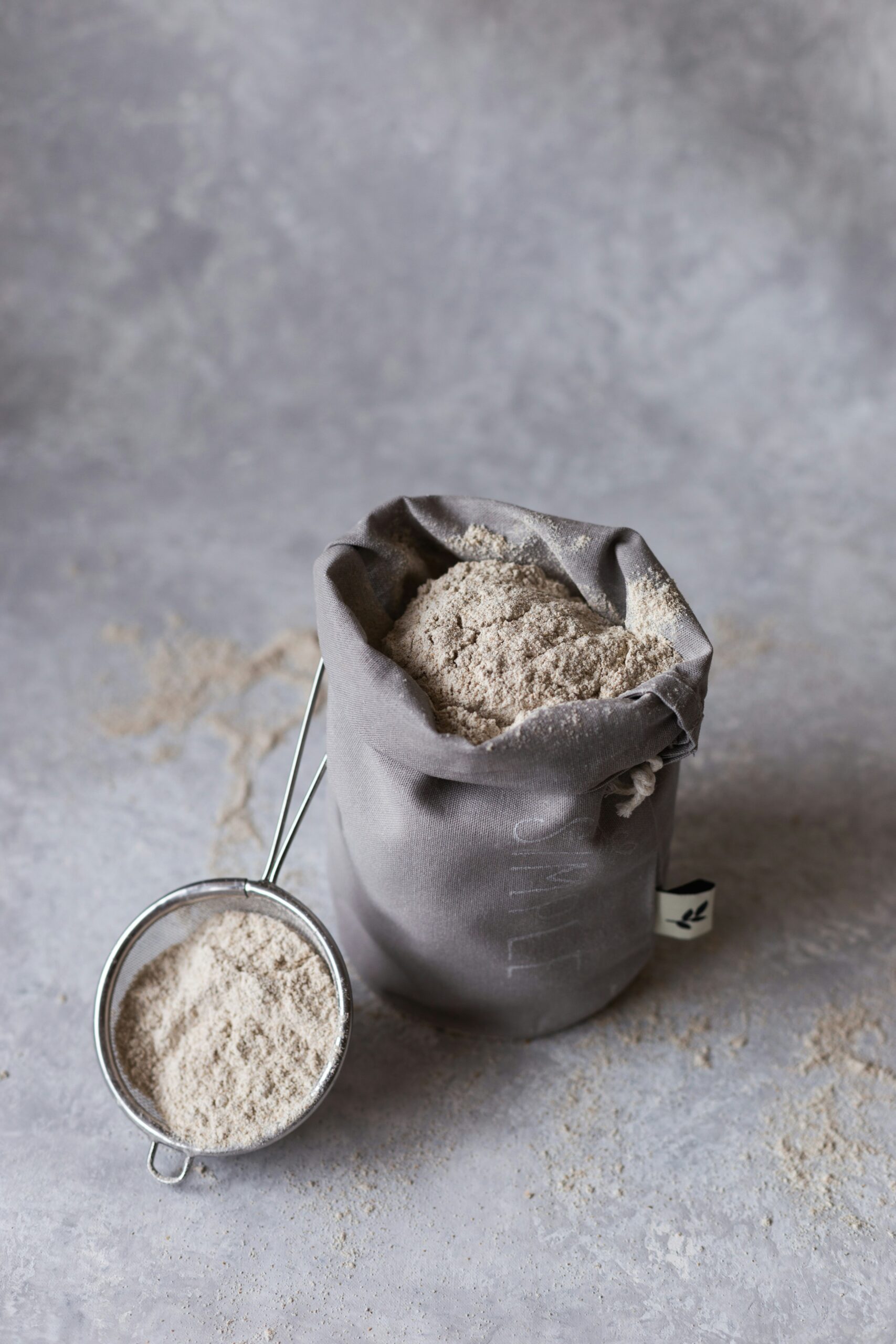 Photo by <a href="https://unsplash.com/@smakoladka?utm_content=creditCopyText&utm_medium=referral&utm_source=unsplash">Olga Kudriavtseva</a> on <a href="https://unsplash.com/photos/stainless-steel-cup-with-brown-powder-xw8pttN8MBg?utm_content=creditCopyText&utm_medium=referral&utm_source=unsplash">Unsplash</a> Almond flour