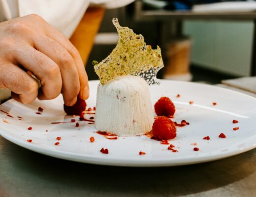 round white ceramic plate photo with fine dining dessert